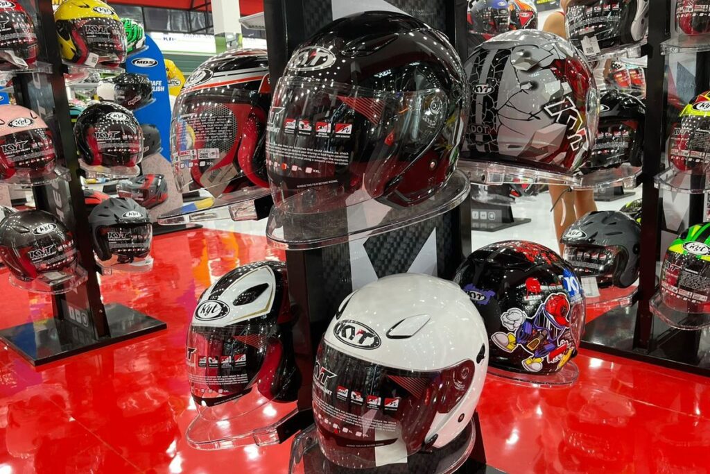 Berburu Helm Keren dan Aman di Jakarta Fair 2025? Ini Pilihan Rp 300 Ribuan!