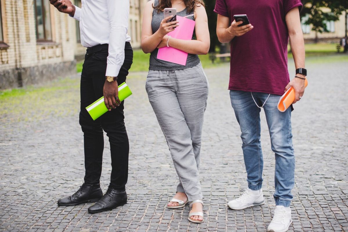 Gen Z Rentan Burnout: Kunci Keseimbangan Hidup Melalui 6 Aspek Penting