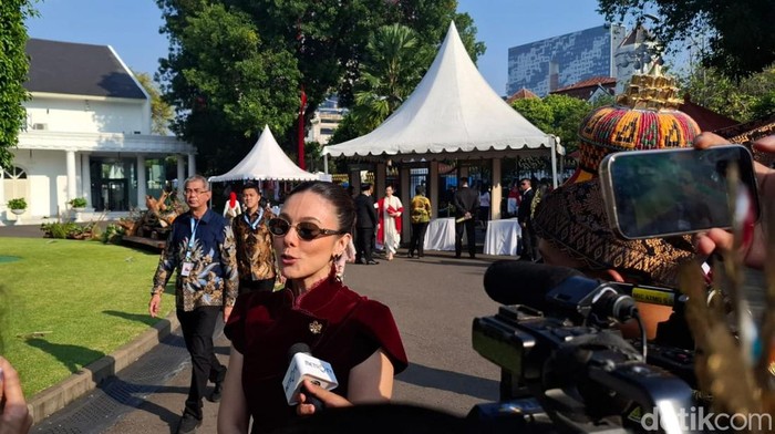 Wajah-Wajah Terkenal Meriahkan HUT ke-80 RI: Nicholas Saputra hingga Wulan Guritno Hadir di Istana