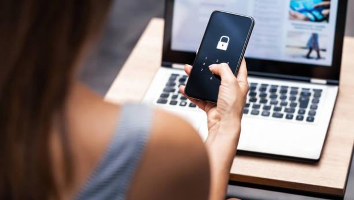Hacker SIM Swap Divonis 10 Tahun Penjara dan Wajib Bayar Restitusi Rp 212 Miliar
