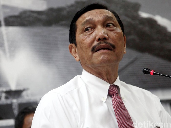 Kontroversi Menggoyang Program Makan Bergizi Gratis: Luhut Tetap Gas Pol, Desakan Penghentian Menguat