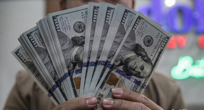Rupiah Menguat Tipis: Dolar AS Melemah ke Rp 16.616 di Tengah Fluktuasi Pasar Global