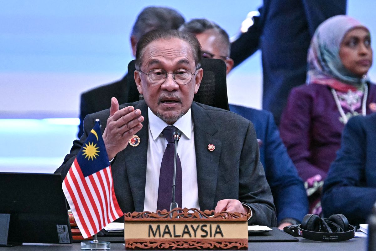 Diplomasi Energi Malaysia: PM Anwar Ibrahim Apresiasi Izin Lintas Kapal Tanker dari Iran